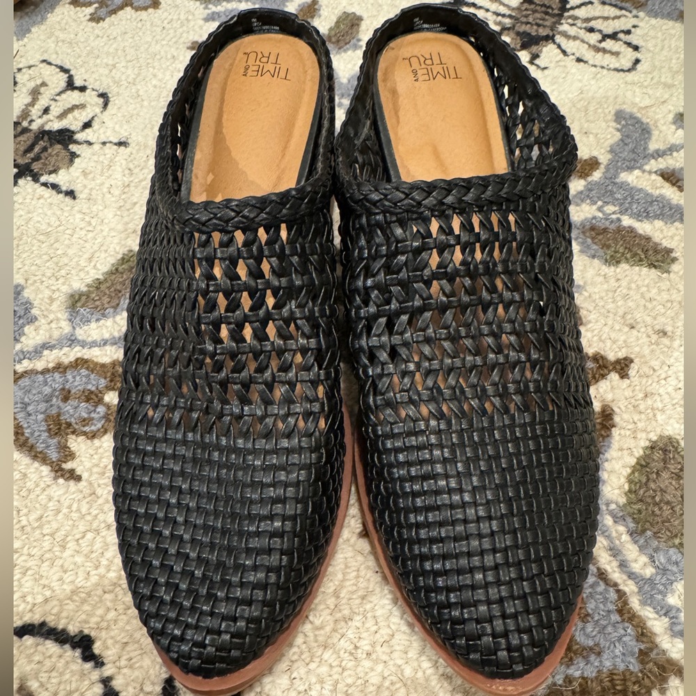 Time and Tru Woven Heeled Mules - Picture 3 of 4